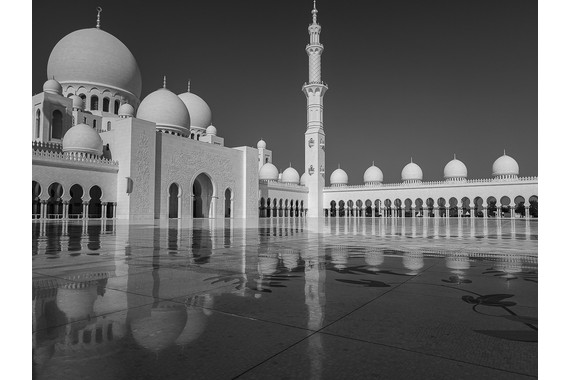 <p>1st - B Grade: Set Digital - Sheikh Zayed Grand Mosque <small>© Grace Sobania</small></p>
