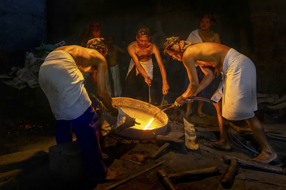 <p>HC - A Grade: Open Print - Gong Making <small>© Wade Buchan</small></p>
