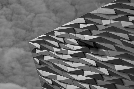 <p>HC - A Grade: Set Print - Titanic Angles <small>© Kathryn Hocking</small></p>

