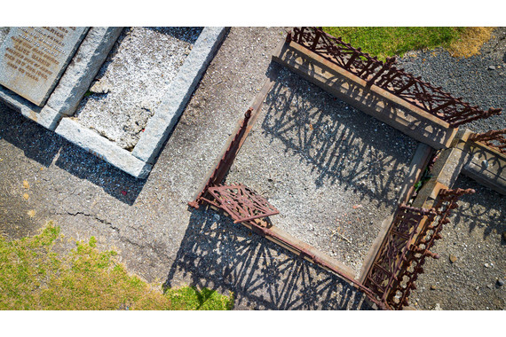 <p>3rd - B Grade: Set Print - Dying to be local <small>© Wendy Rowe</small></p>
