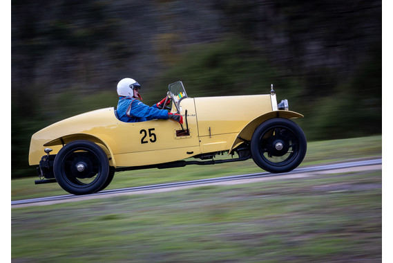 <p>HC - A Grade: Open Print - Shifting Gear <small>© Phill Taylor</small></p>
